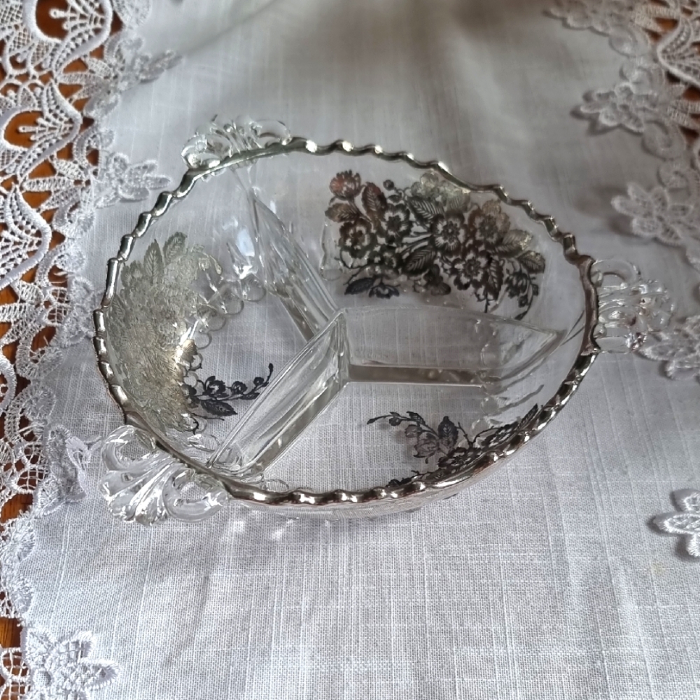 Vintage Elegant Silver Floral Inlay Glass Divided Dish With 3 Handles.